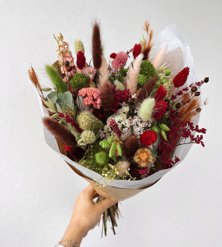 Bouquet de fleurs sechees sous bois